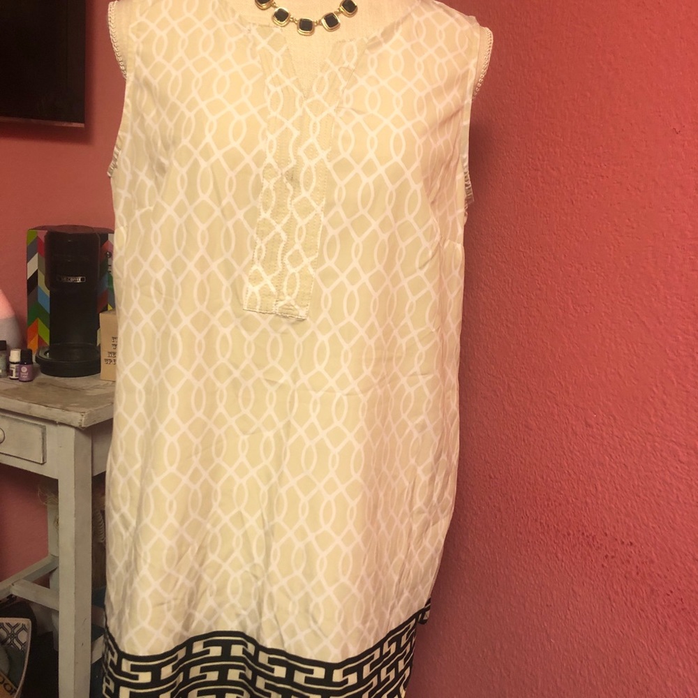 Sleeveless blouse